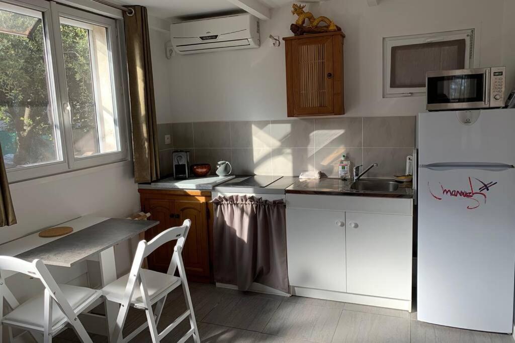 Joli Studio Independant 20M² Avec Jardin Saint-Maximin Exteriör bild